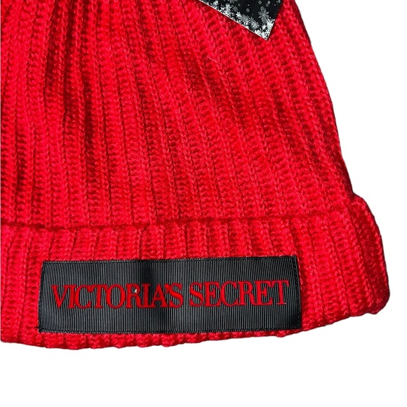Victoria’s Secret | NWT Red logo ribbed knit beanie - Picture 4 of 8